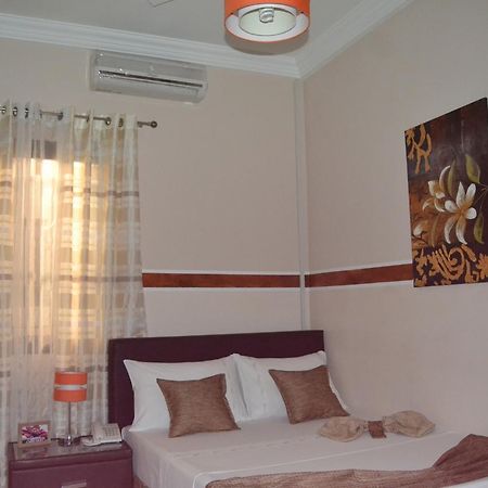 Green Lodge Kinshasa Eksteriør billede