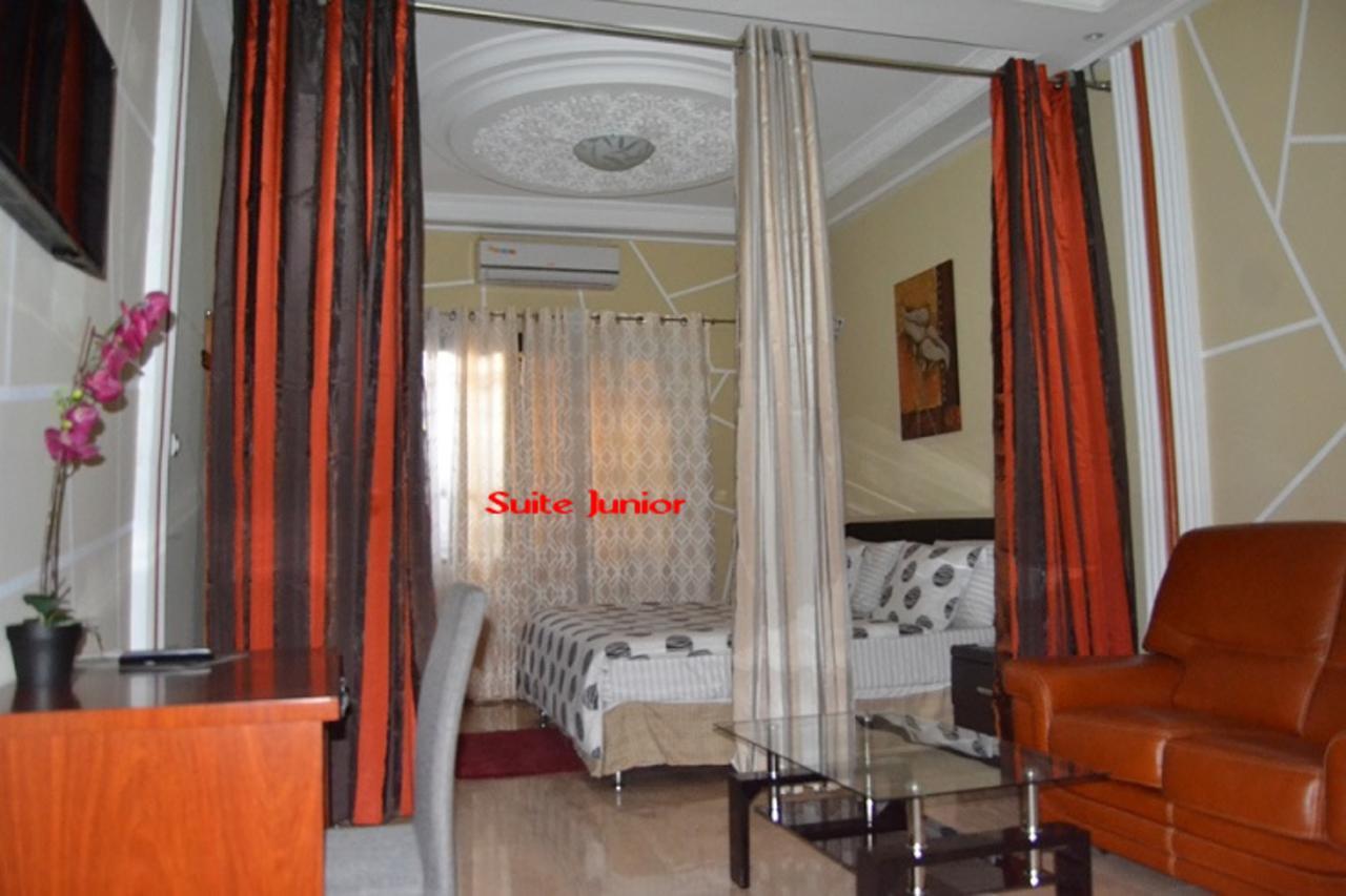 Green Lodge Kinshasa Eksteriør billede